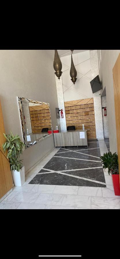 Avec Terrasse Au Calme En Plein Centre De Marrakech Tres Rare Appartamento *